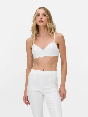 Bralette escotado de Rita Ora