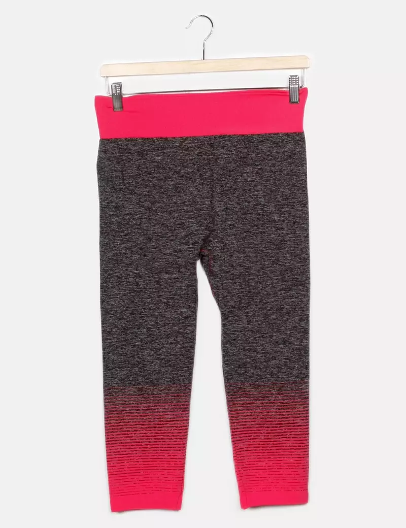 Elastic Capri Leggings.